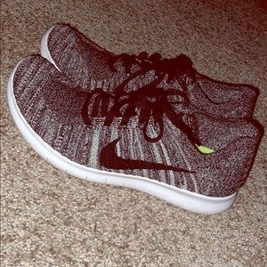 Nike Free Run Flyknit Sneakers